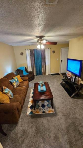 Cozy 2BR sleeps 6 near ECU Stadium and Hospital